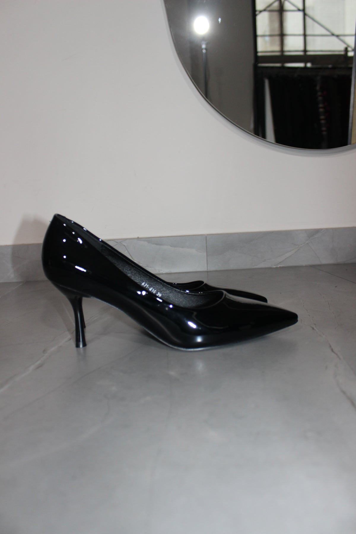Décolleté Glossy