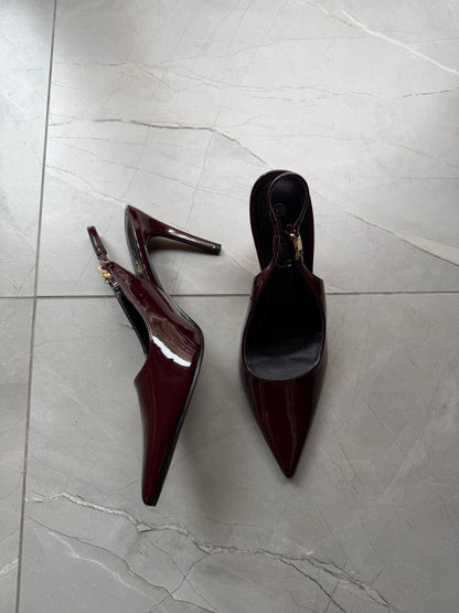Décolleté Wine Red