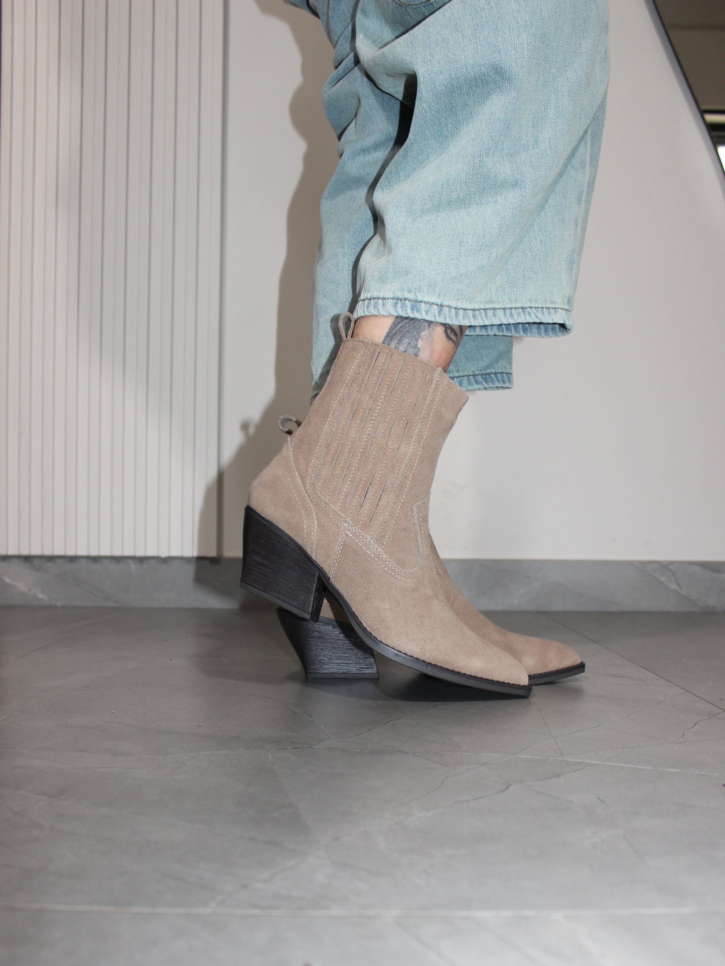 Texano Suede