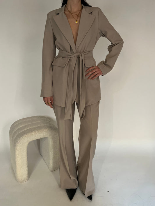 Tailleur Nodo